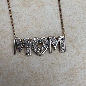 10 kt Gold 'MOM' Necklace